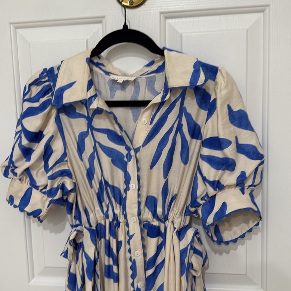 Blue and White Leaf Print Dress - Picture 7 of 10